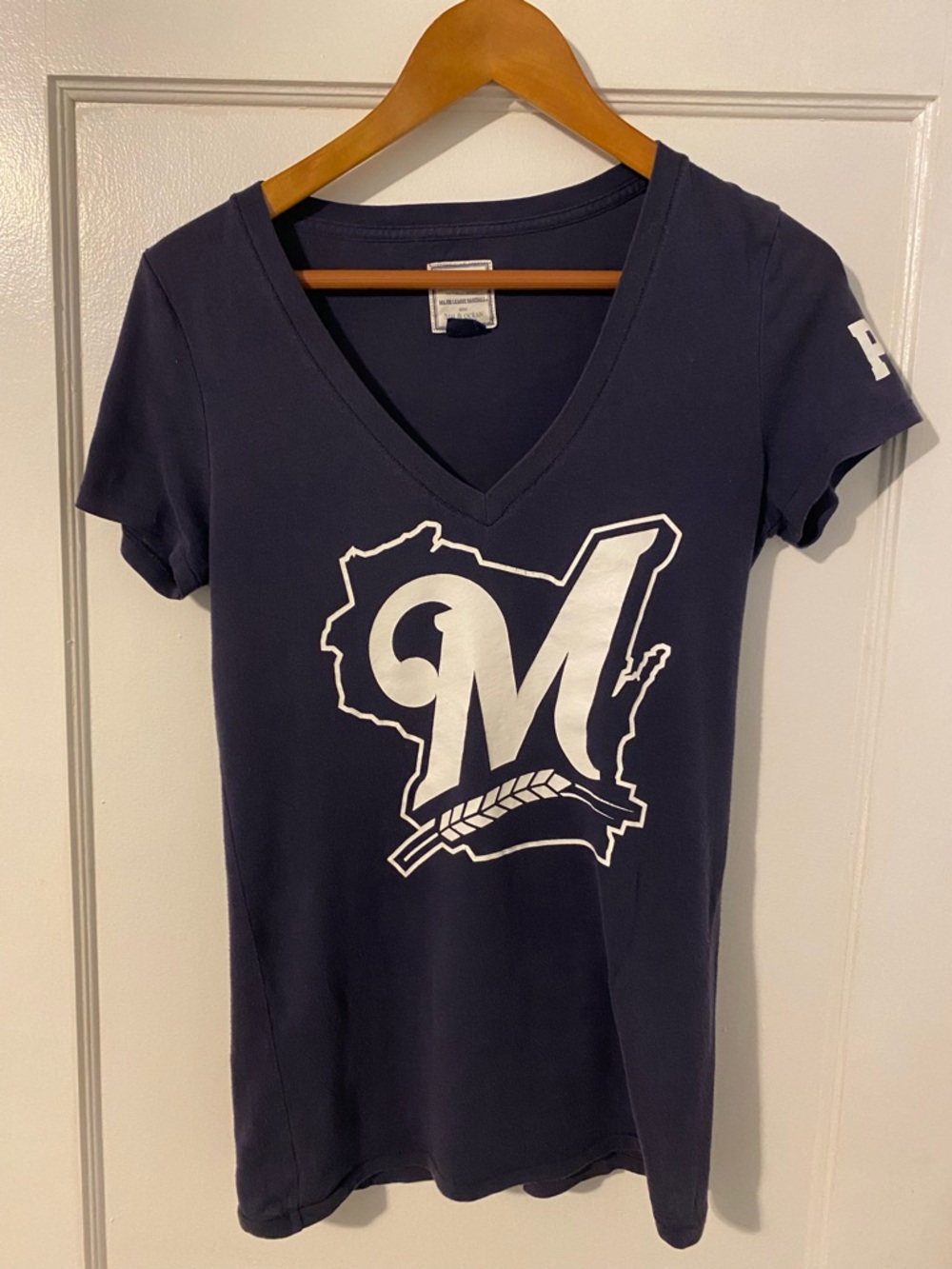 Milwaukee Brewers Victoria Secret PINK Women’s Medium T-shirt